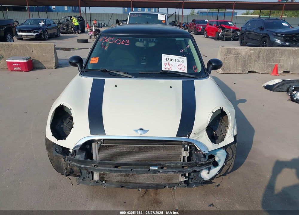 2012 MINI COOPER VIN: WMWSU3C54CT262626