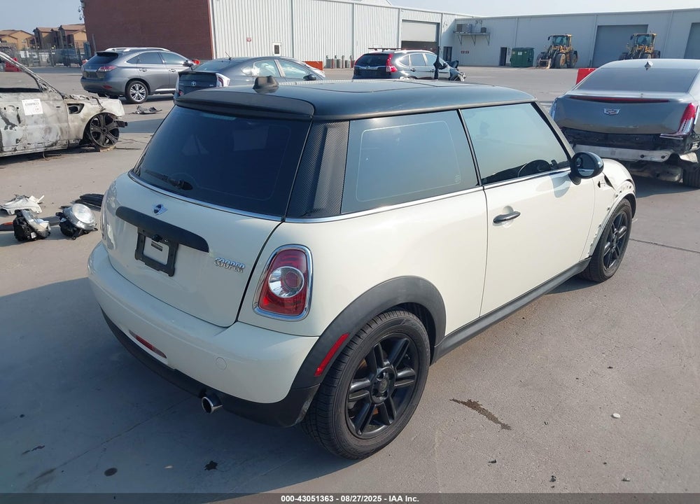 2012 MINI COOPER VIN: WMWSU3C54CT262626