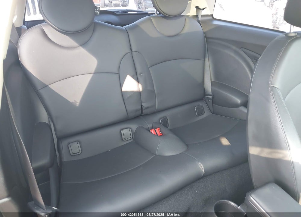 2012 MINI COOPER VIN: WMWSU3C54CT262626