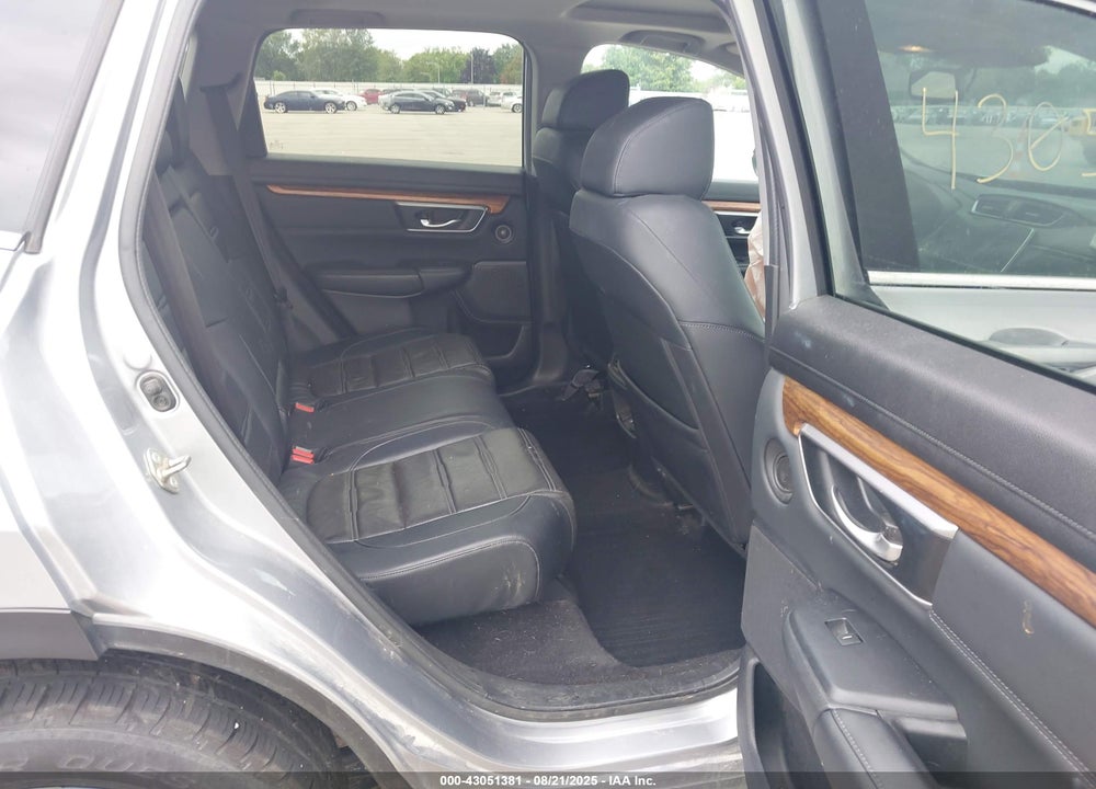 2017 HONDA CR-V VIN: 5J6RW2H88HL008833