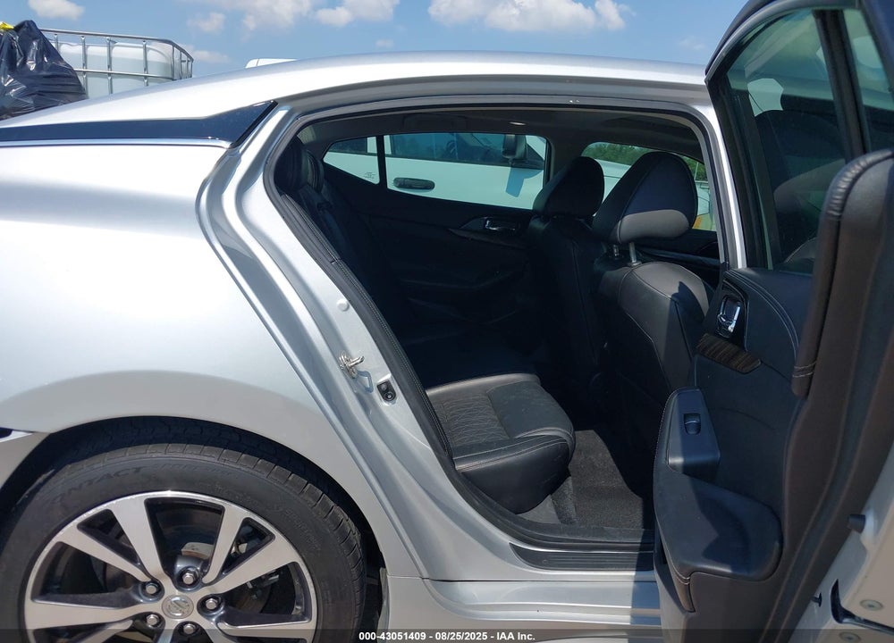 2017 NISSAN MAXIMA VIN: 1N4AA6AP3HC440827