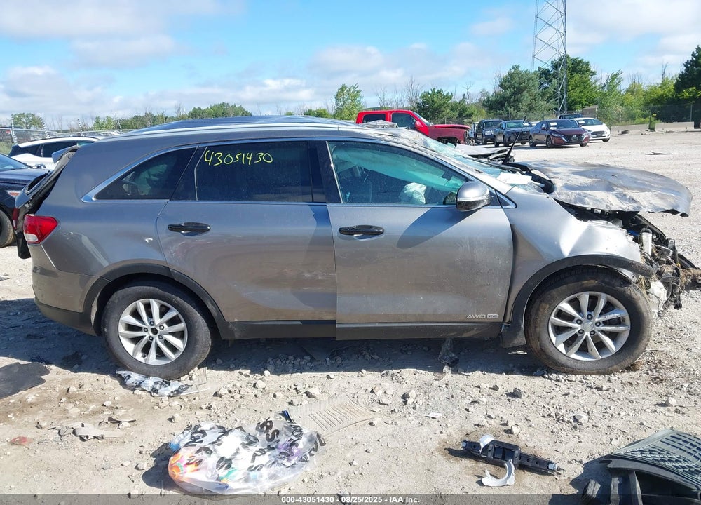 2017 KIA SORENTO VIN: 5XYPGDA51HG309381