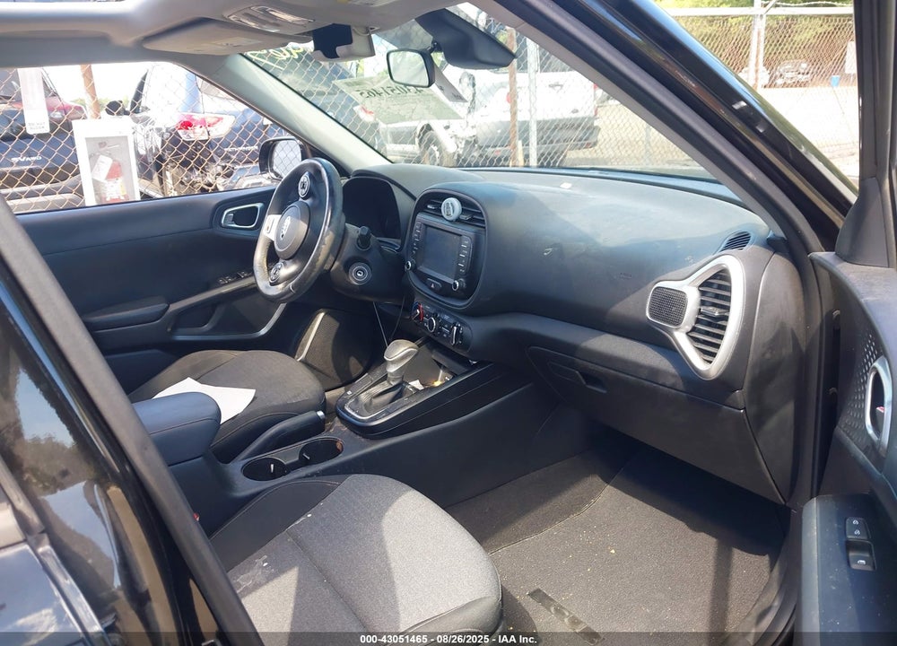 2021 KIA SOUL GT LINE VIN: KNDJ63AU1M7784353