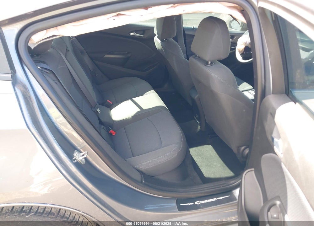 2019 CHEVROLET CRUZE LT VIN: 1G1BE5SM7K7110828
