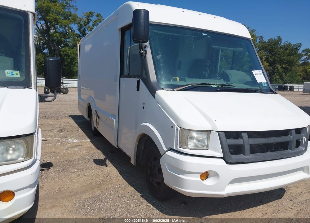 2013 ISUZU COMMERCIAL VAN VIN: JALB4T172D7W01206