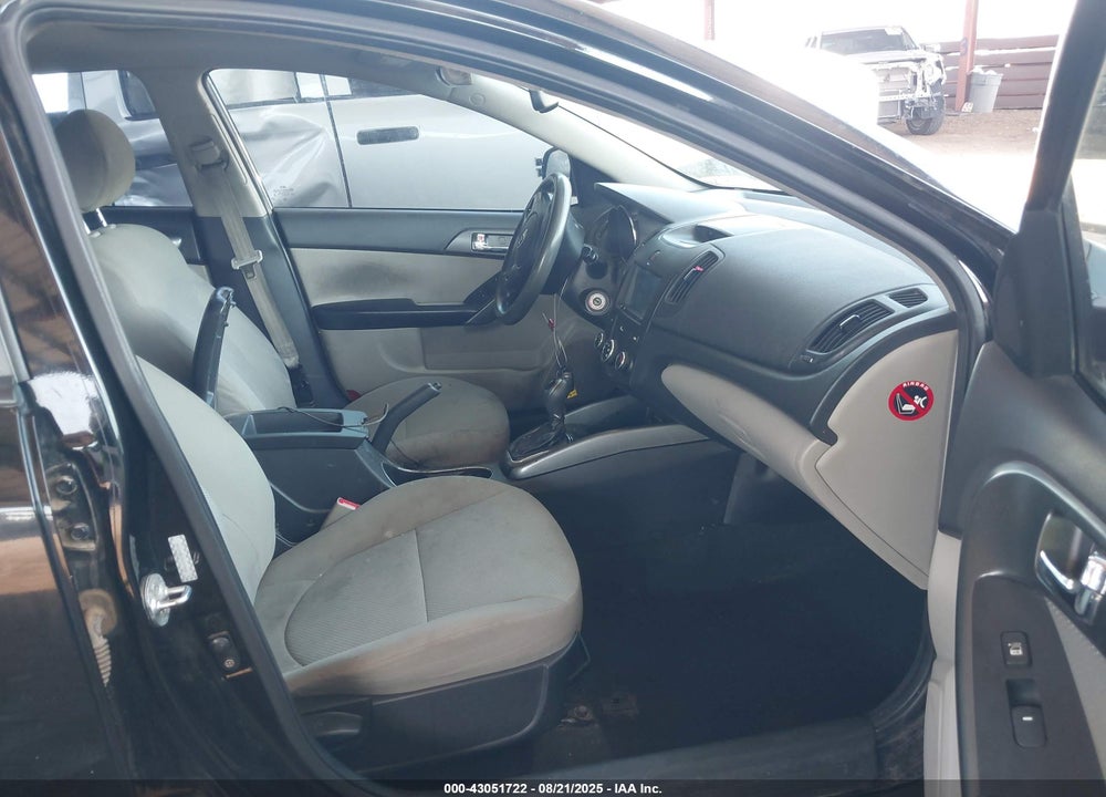 2013 KIA FORTE VIN: KNAFU5A27D5727704