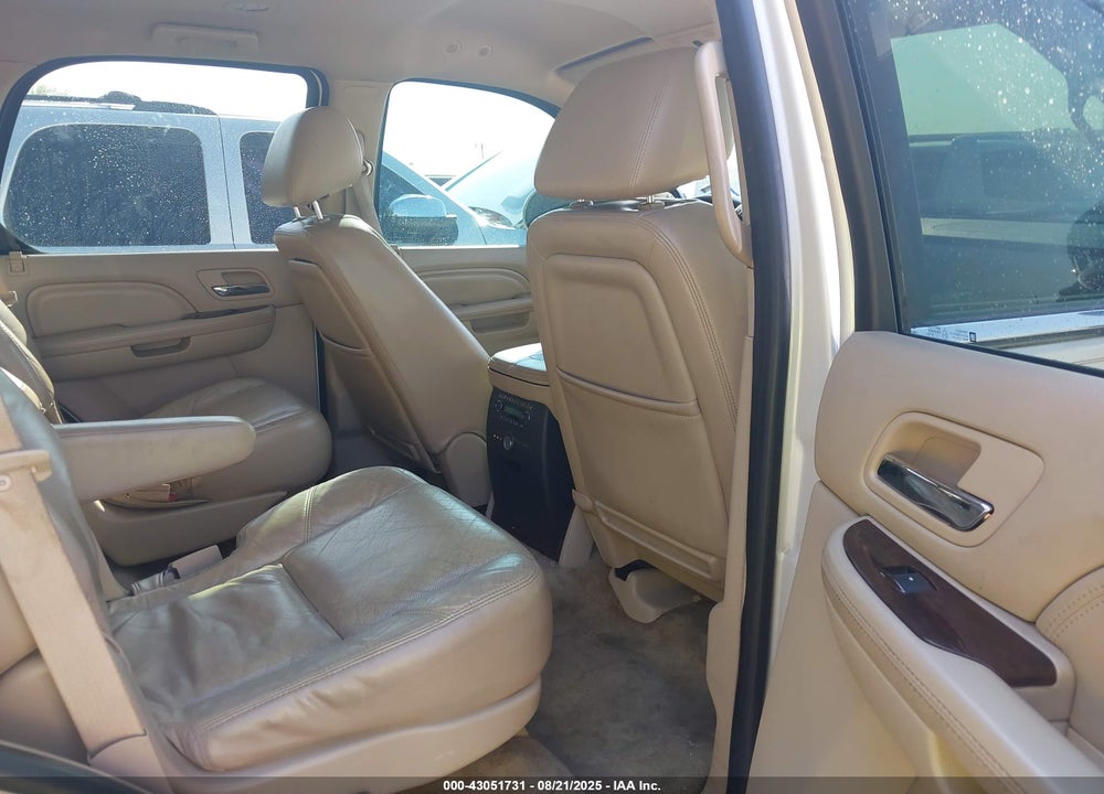 2011 CADILLAC ESCALADE STANDARD VIN: 1GYS4AEF8BR252832