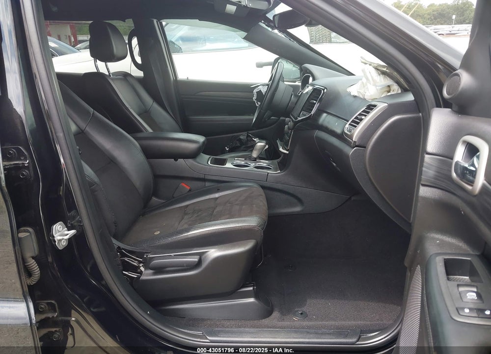 2020 JEEP GRAND CHEROKEE VIN: 1C4RJFAG3LC384300