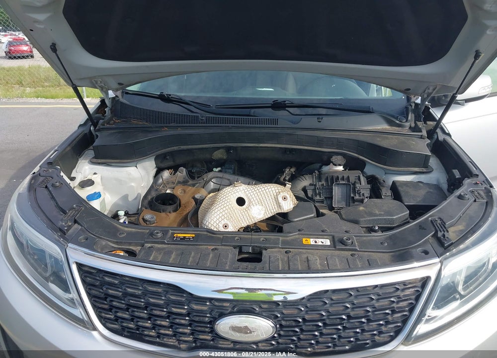 2015 KIA SORENTO VIN: 5XYKT3A66FG550620