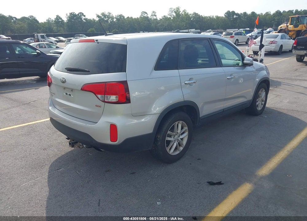 2015 KIA SORENTO VIN: 5XYKT3A66FG550620