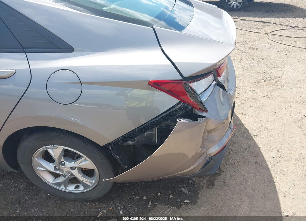 2021 HYUNDAI ELANTRA VIN: KMHLL4AG1MU195866
