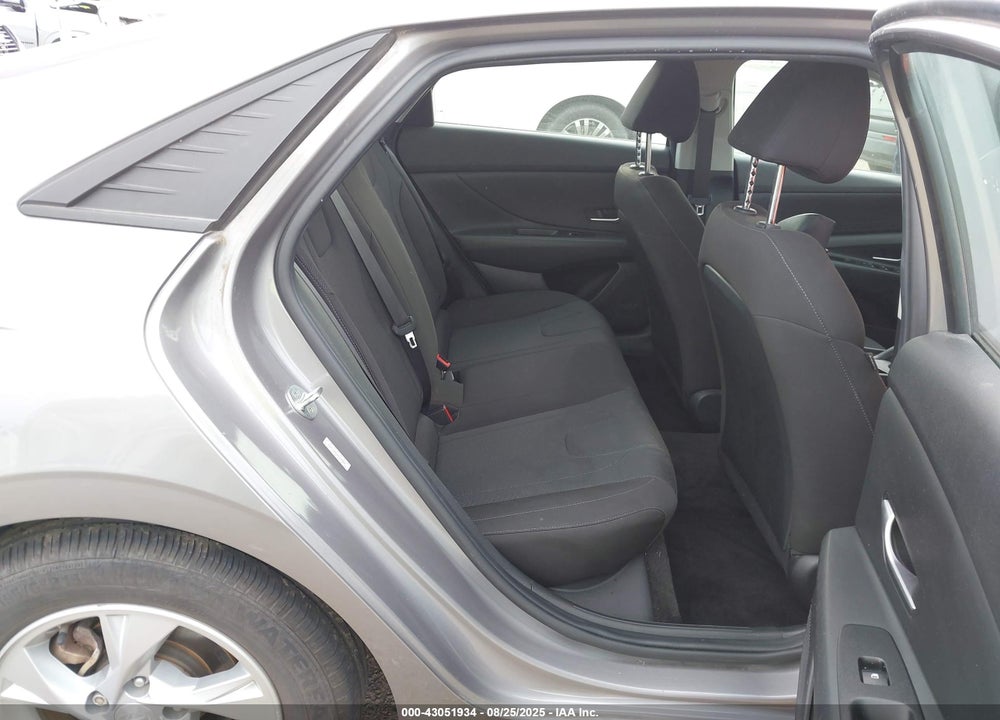 2021 HYUNDAI ELANTRA VIN: KMHLL4AG1MU195866