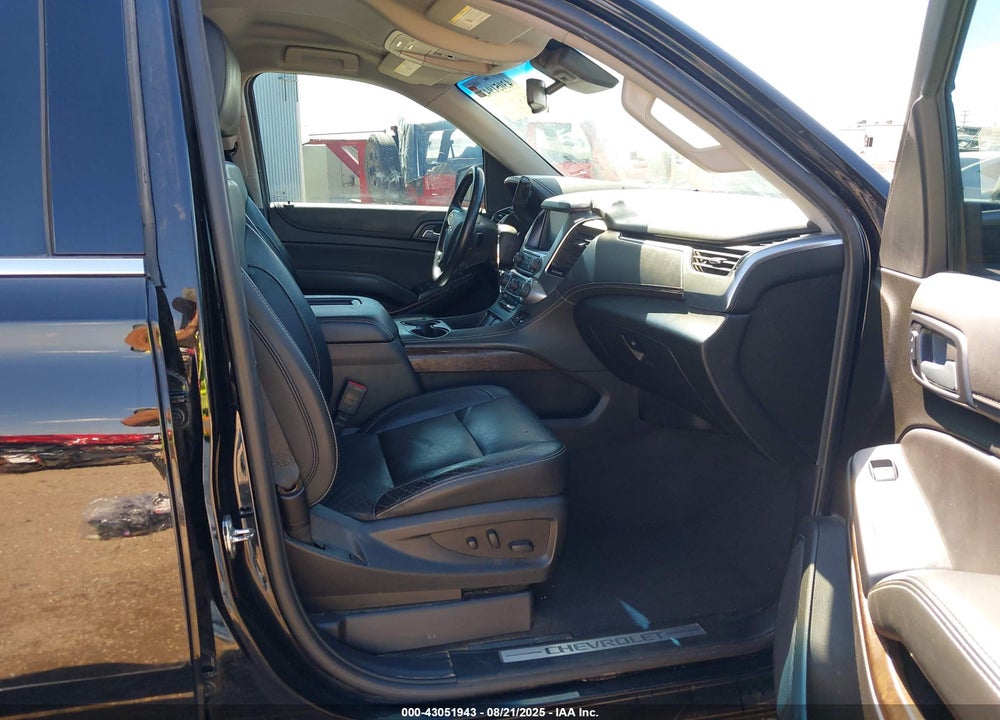 2019 CHEVROLET SUBURBAN LT VIN: 1GNSCHKC1KR396161