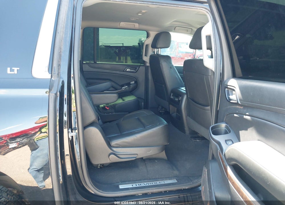 2019 CHEVROLET SUBURBAN LT VIN: 1GNSCHKC1KR396161