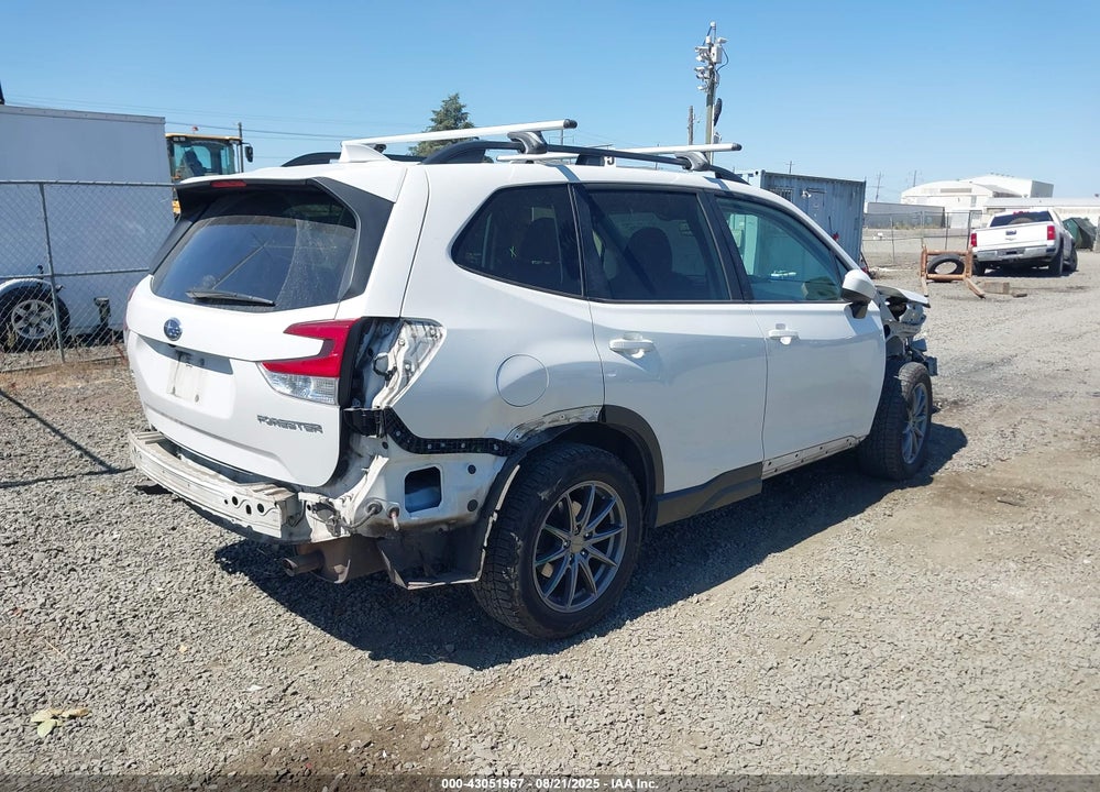 2021 SUBARU FORESTER VIN: JF2SKAFC5MH541614