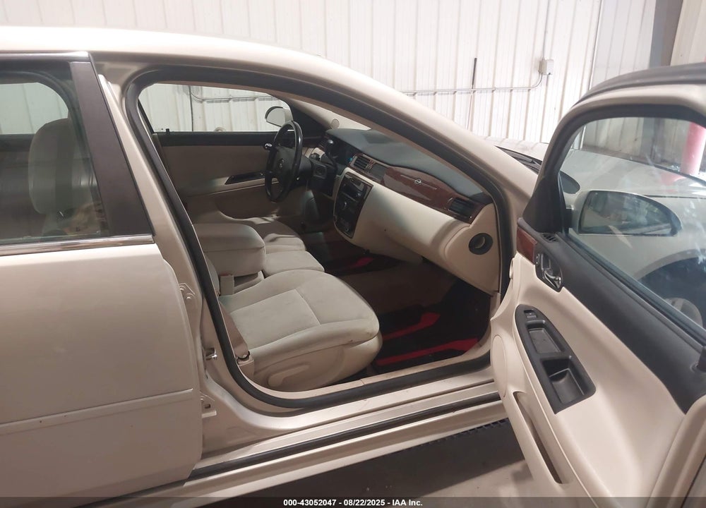 2011 CHEVROLET IMPALA VIN: 2G1WB5EKXB1304769