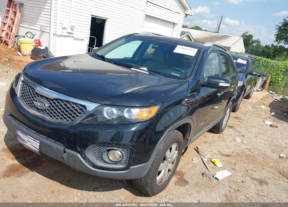 2011 KIA SORENTO VIN: 5XYKT3A14BG041091