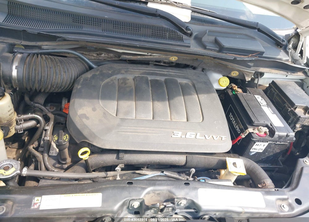2011 DODGE GRAND CARAVAN CREW VIN: 2D4RN5DG4BR699965