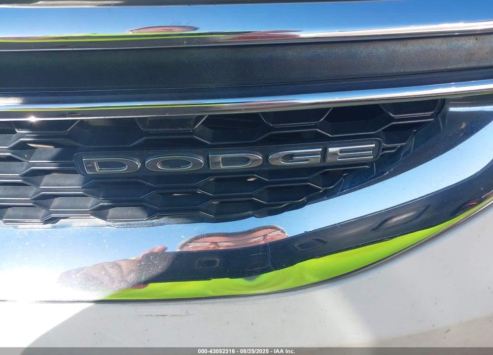 2011 DODGE GRAND CARAVAN CREW VIN: 2D4RN5DG4BR699965