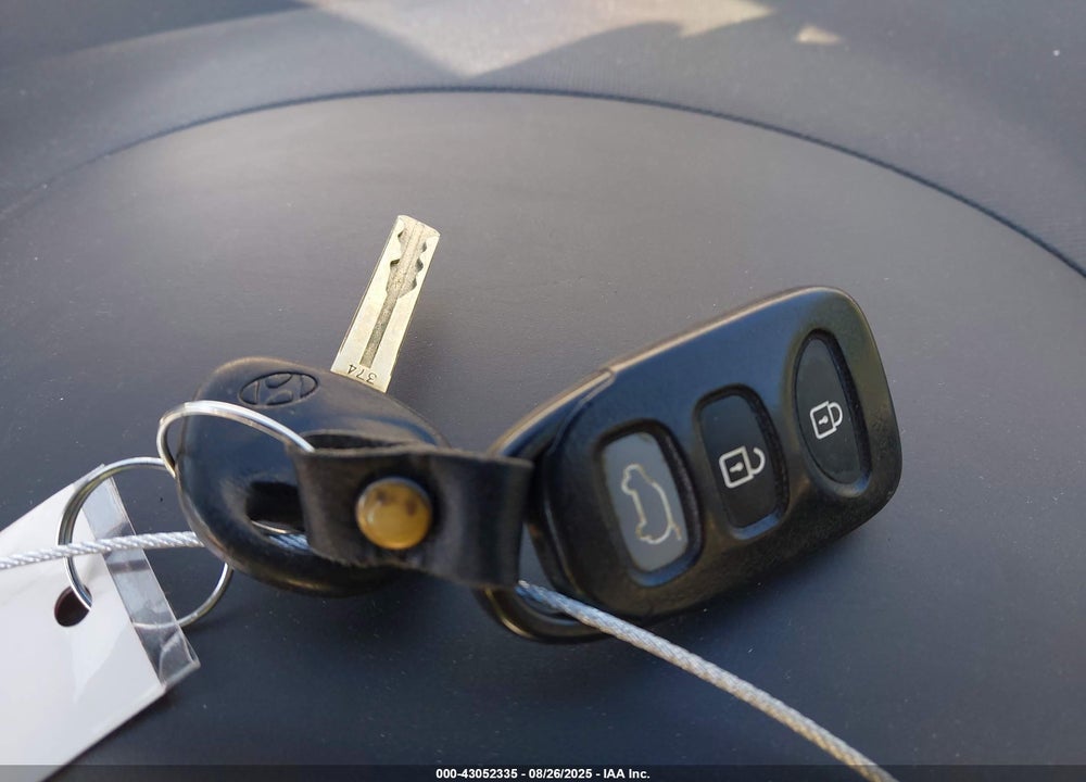 2011 HYUNDAI ELANTRA TOURING GLS VIN: KMHDB8AE6BU093053