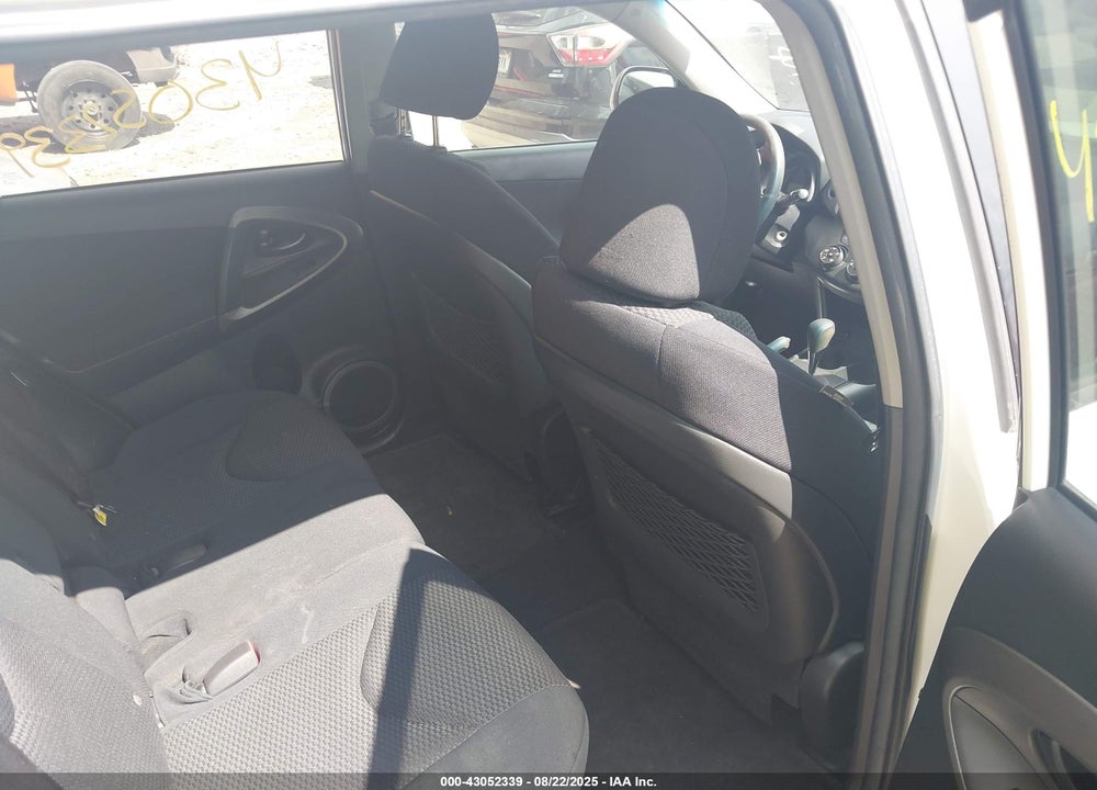 2011 TOYOTA RAV4 VIN: 2T3WF4DVXBW084722
