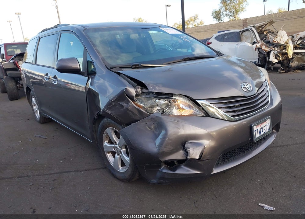 2016 TOYOTA SIENNA LE 8 PASSENGER VIN: 5TDKK3DC2GS731450
