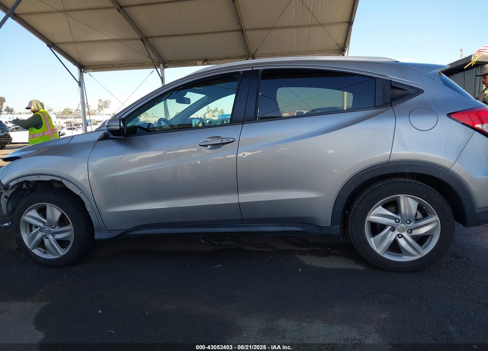 2019 HONDA HR-V VIN: 3CZRU5H59KM716673