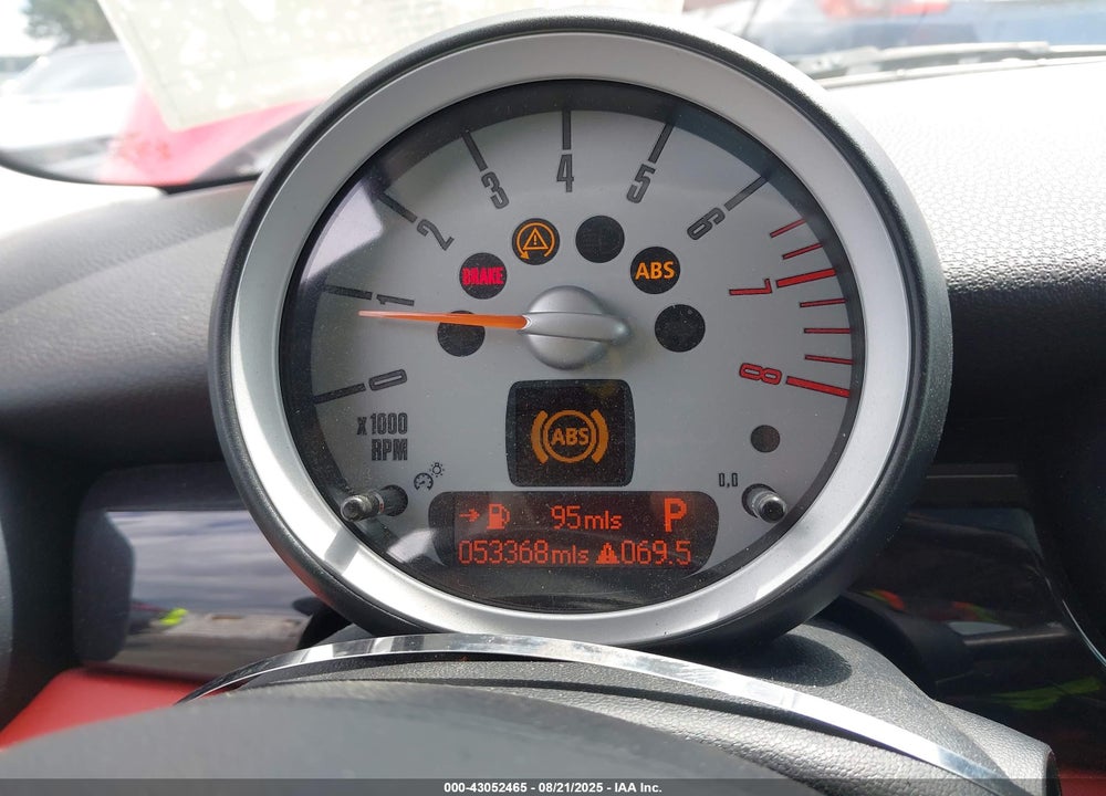 2009 MINI COOPER S CLUBMAN VIN: WMWMM33519TP92540