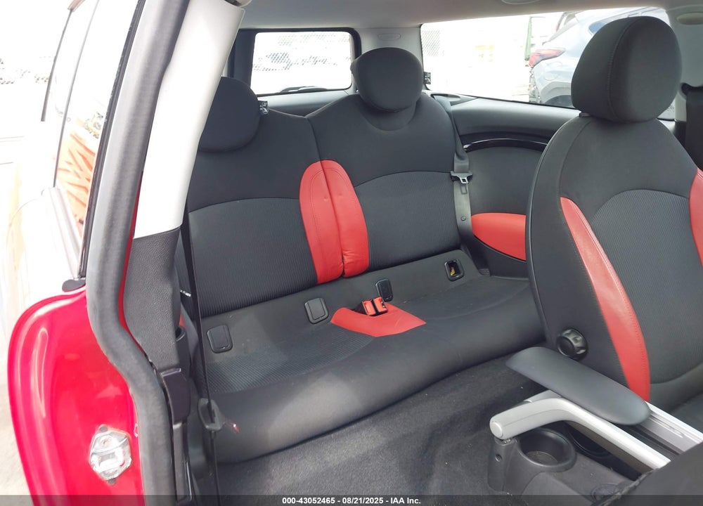 2009 MINI COOPER S CLUBMAN VIN: WMWMM33519TP92540