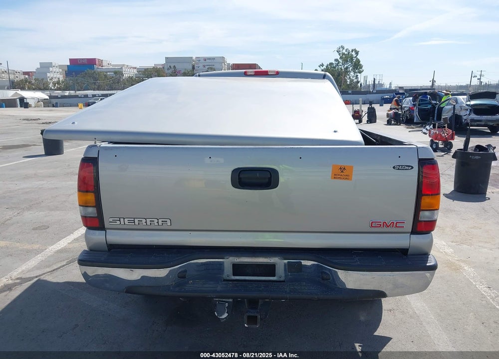 2005 GMC SIERRA 1500HD SLE VIN: 1GTGC13U15F891432