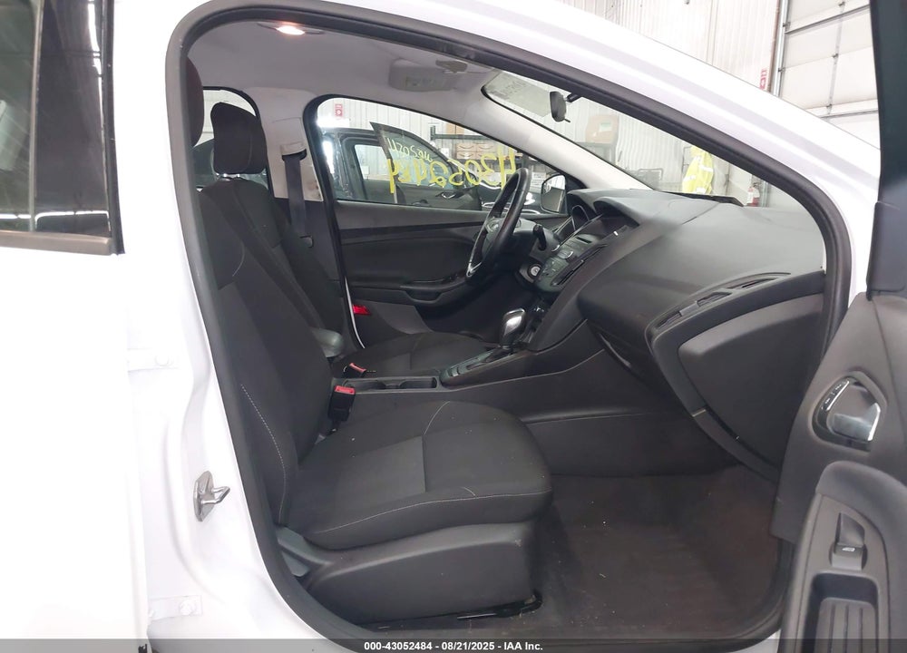 2015 FORD FOCUS VIN: 1FADP3K25FL260226