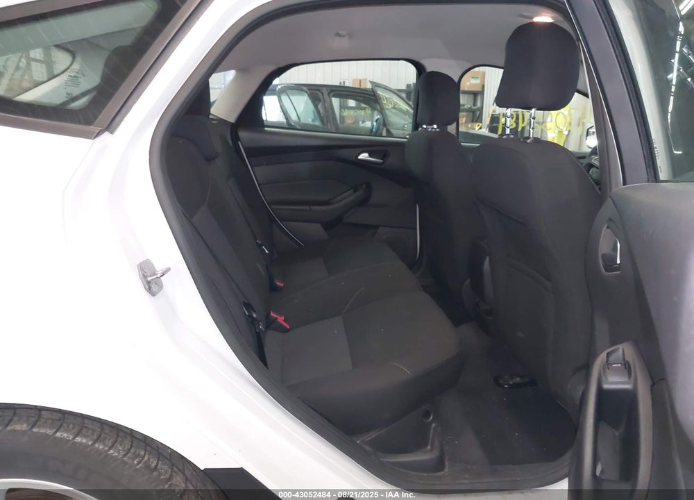 2015 FORD FOCUS VIN: 1FADP3K25FL260226