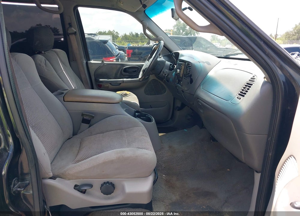 2002 FORD F-150 LARIAT/XLT VIN: 1FTRW07622KB51333