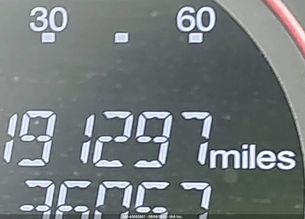2013 HONDA ACCORD VIN: 1HGCR2F52DA235292