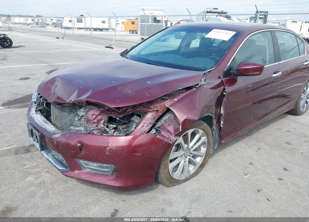 2013 HONDA ACCORD VIN: 1HGCR2F52DA235292