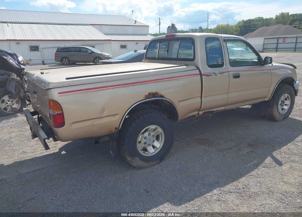 1995 TOYOTA TACOMA XTRACAB VIN: 4TAVN73F0SZ068017