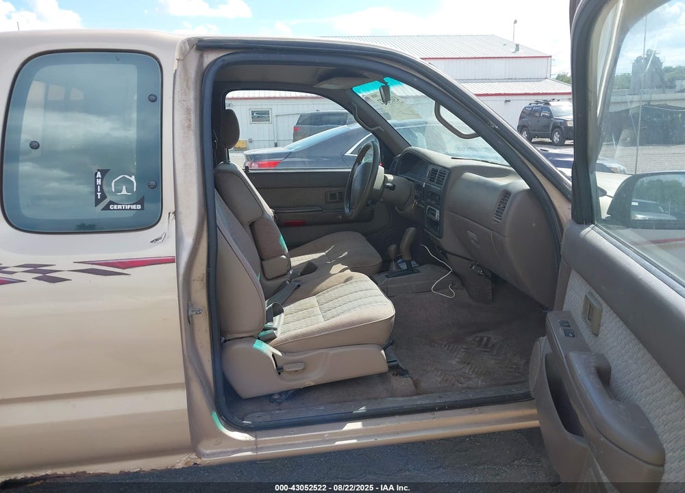 1995 TOYOTA TACOMA XTRACAB VIN: 4TAVN73F0SZ068017