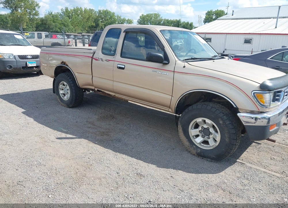 1995 TOYOTA TACOMA XTRACAB VIN: 4TAVN73F0SZ068017