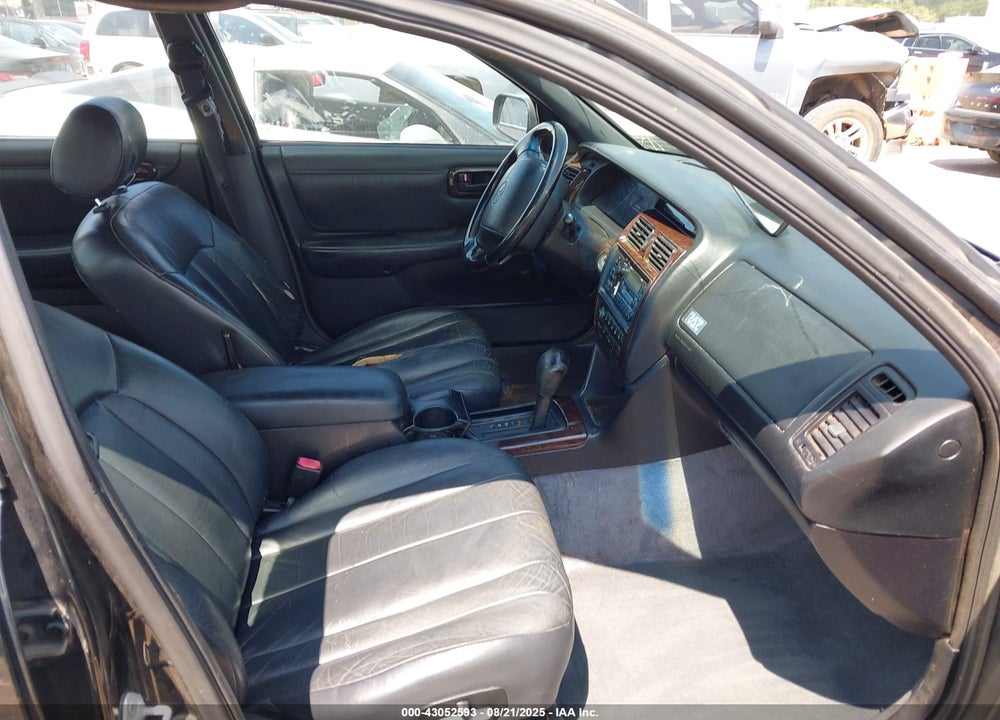 1999 TOYOTA AVALON XLS VIN: 4T1BF18B2XU308952