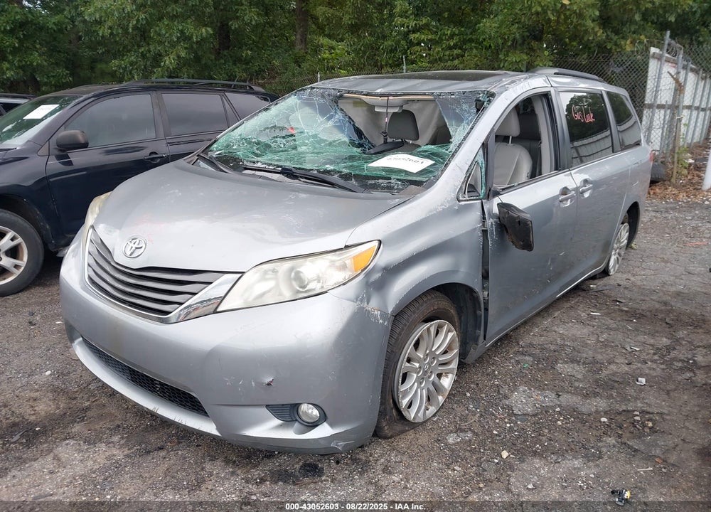 2014 TOYOTA SIENNA VIN: 5TDYK3DC2ES484678