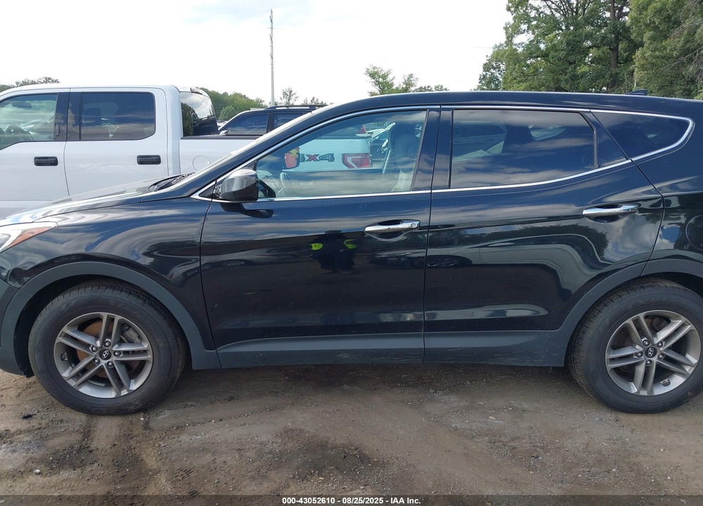 2017 HYUNDAI SANTA FE VIN: 5NMZTDLB5HH010764