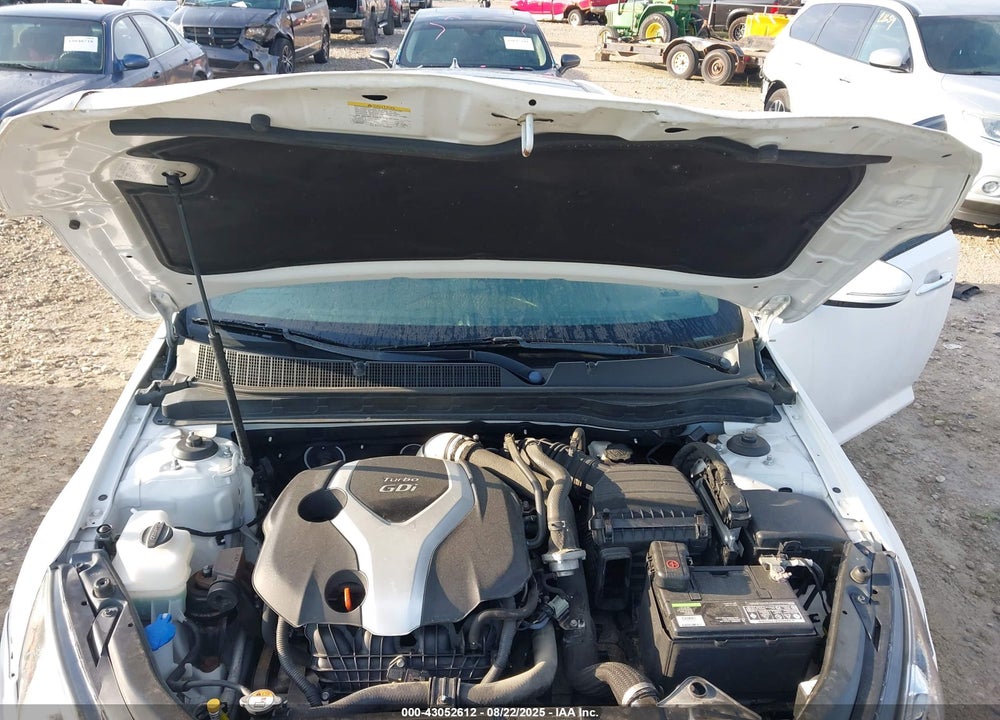 2013 KIA OPTIMA VIN: 5XXGR4A64DG215402
