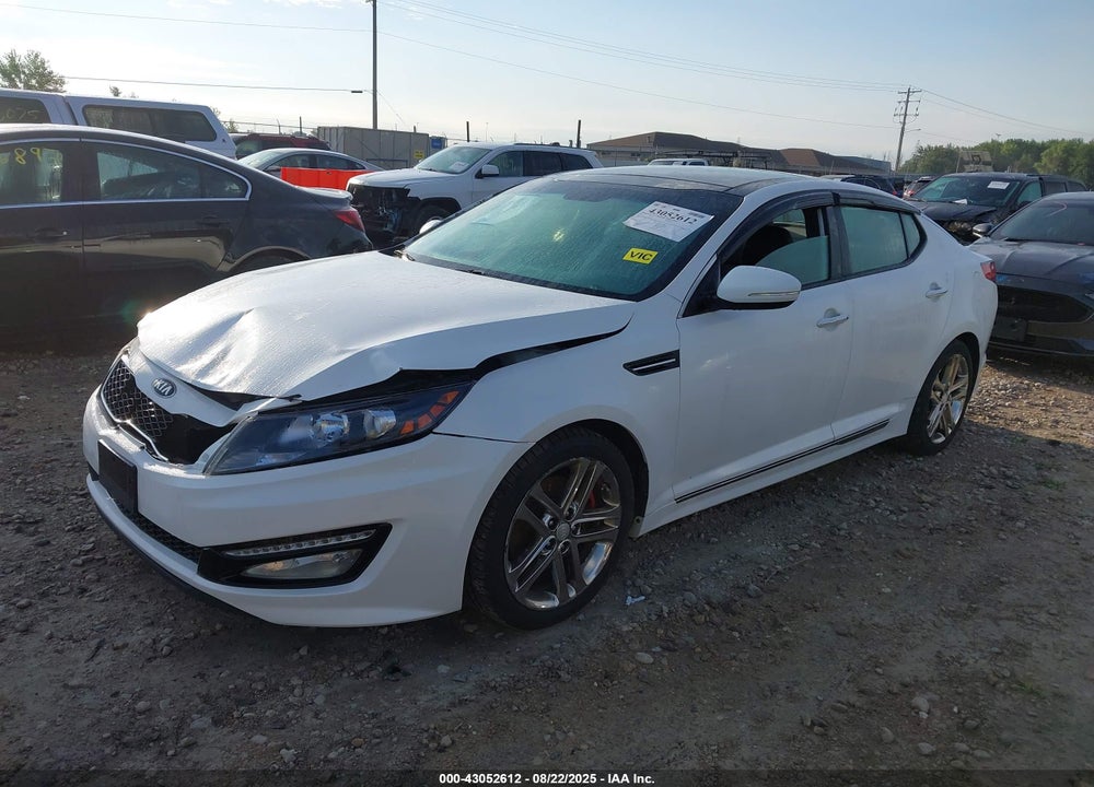 2013 KIA OPTIMA VIN: 5XXGR4A64DG215402