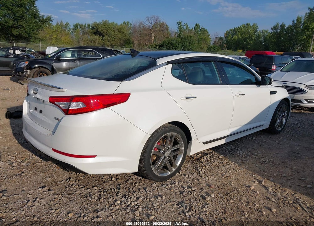 2013 KIA OPTIMA VIN: 5XXGR4A64DG215402