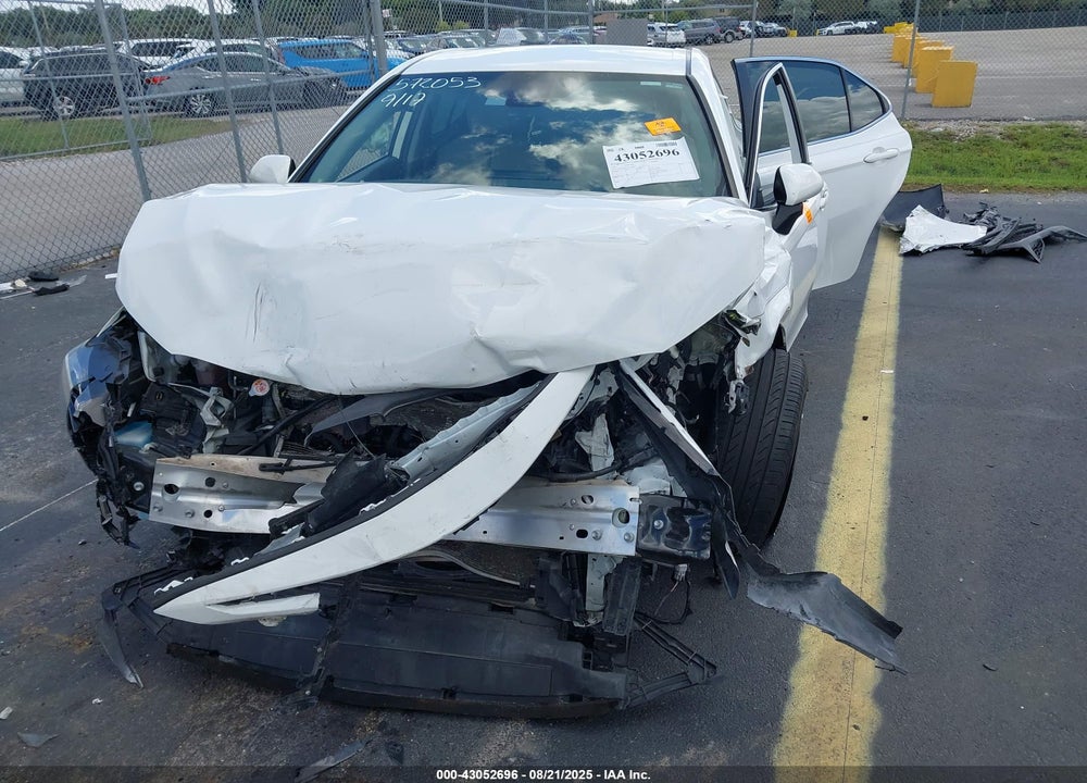 2021 TOYOTA CAMRY VIN: 4T1G11AK2MU572053