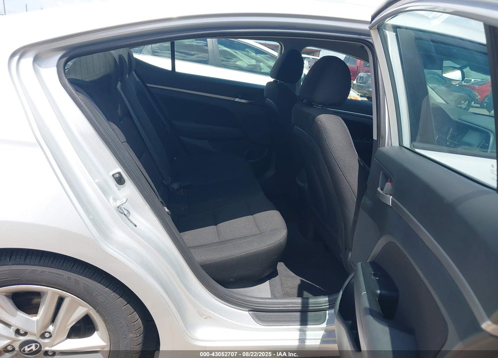 2019 HYUNDAI ELANTRA VIN: 5NPD84LF8KH428180