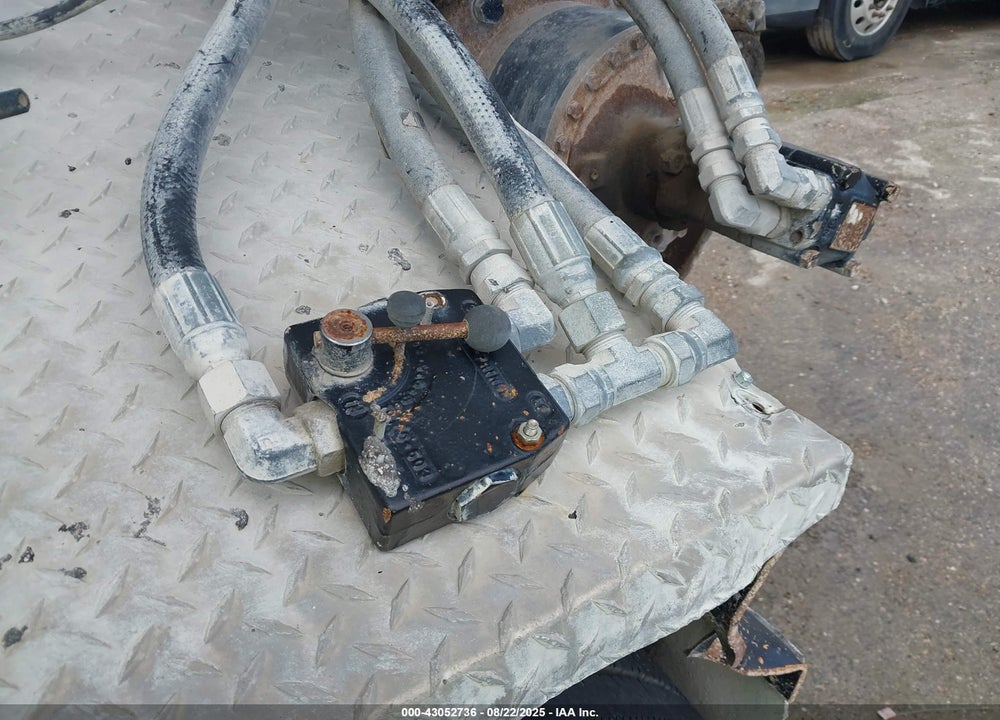2014 E D ETNYRE & CO DUMP TRAILER VIN: 1E9V18592EE111345