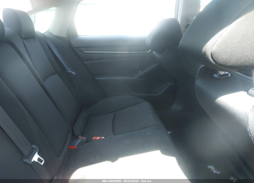 2018 HONDA ACCORD VIN: 1HGCV1F10JA066615
