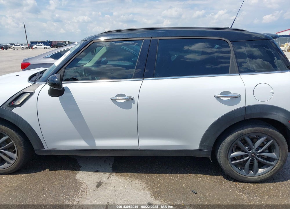 2013 MINI COUNTRYMAN VIN: WMWZC3C57DWP23819