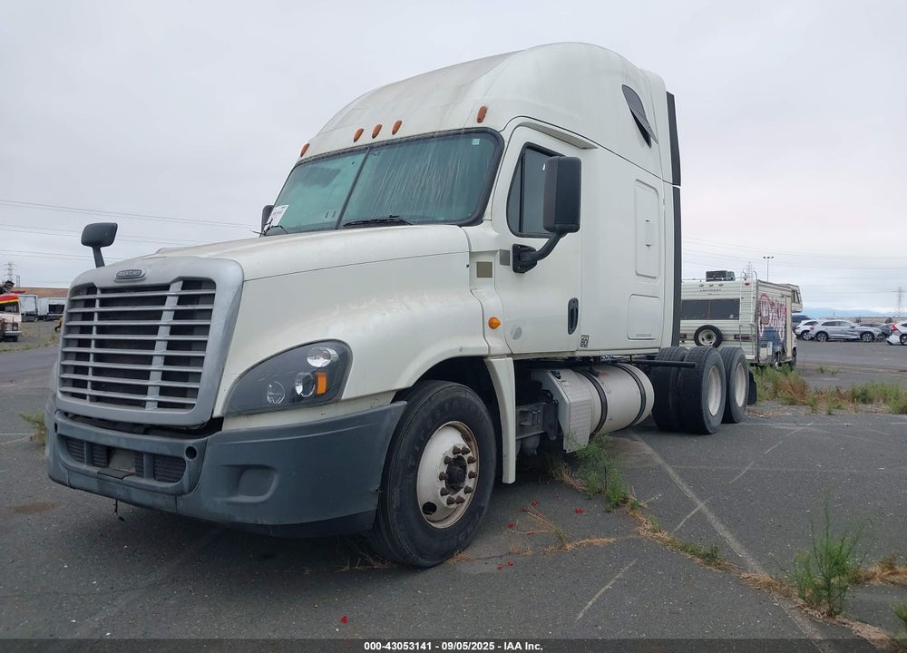 2015 FREIGHTLINER CASCADIA 125 VIN: 3AKJGLD64FSFZ8374